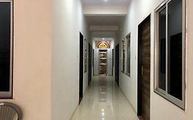 Bhai Bhai Guest House